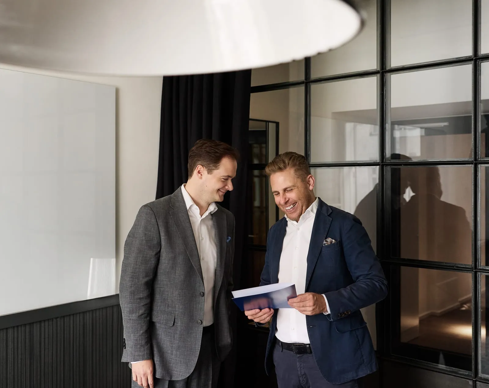 Julian Maly und Wolfgang Hank von fortalent im Gespräch über Unterlagen